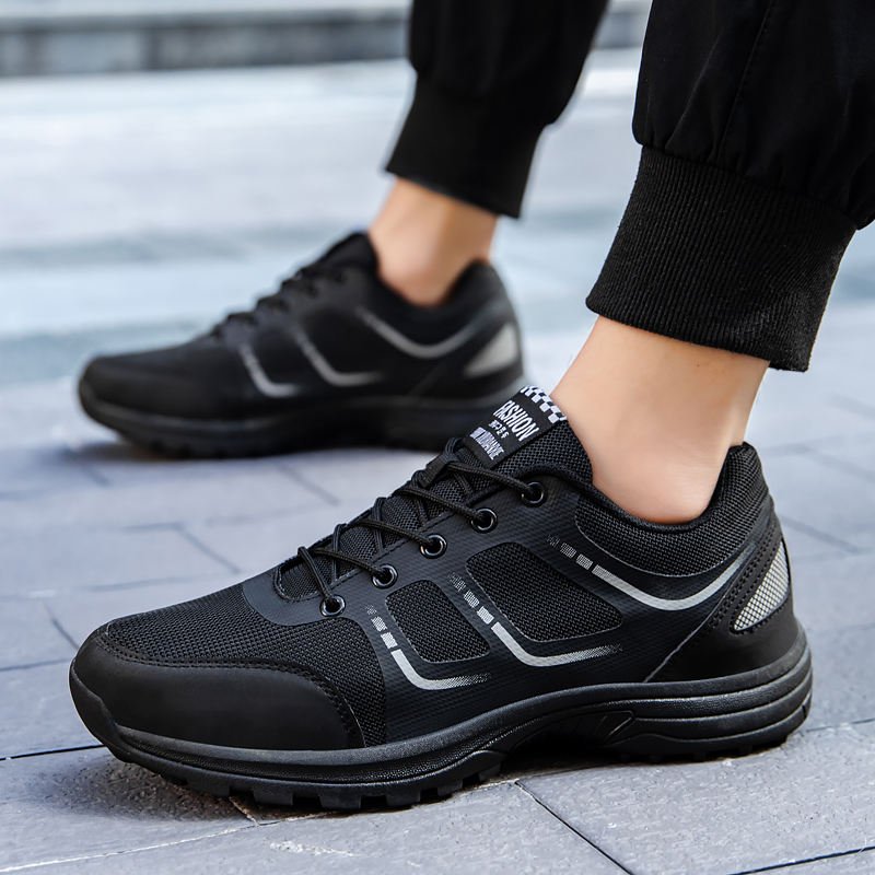 Men’s Breathable Running Shoes